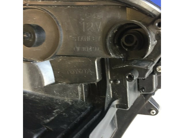 2016-2018 TOYOTA RAV4 LEFT DRIVER SIDE HEADLIGHT OEM W3049