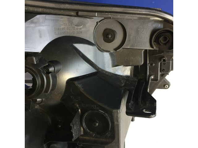 2016-2018 TOYOTA RAV4 LEFT DRIVER SIDE HEADLIGHT OEM W3049