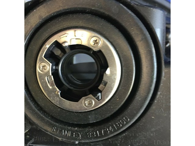 2016-2018 TOYOTA RAV4 LEFT DRIVER SIDE HEADLIGHT OEM W3049