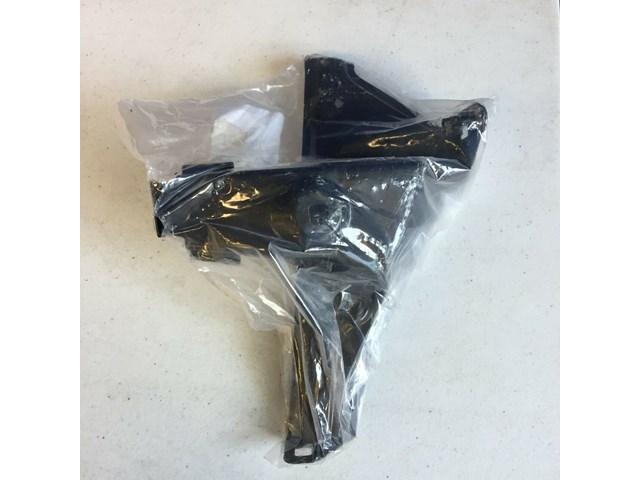 2012-2014 TOYOTA CAMRY REAR RIGHT SIDE WHEEL REINFORCEMENT OEM 61647-06060