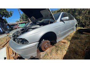 Image of 2002 BMW 540i car