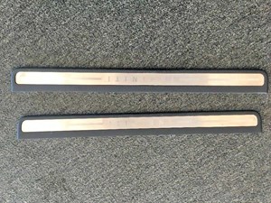 2007 2008 INFINITI G35 Sedan FRONT RIGHT LEFT SCUFF PLATE OEM