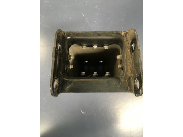 2003-2006 Mercedes E320 E500 Front Left Bumper Reinforcement Rebar Mount Bracket