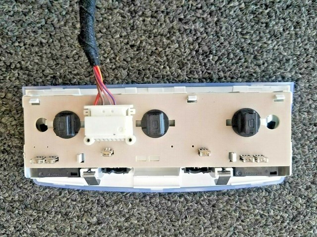 2008 2009 2010 BMW 528I 528XI 535I 535XI REAR INTERIOR READING LIGHT 63316962057