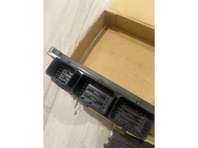  Nissan Rogue ECM 17-18   23703-DF40D