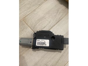14-19  Nissan Rogue sunroof motor. 91232-4BA0A