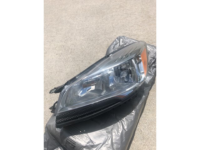 2013-2016 Ford Escape Headlight