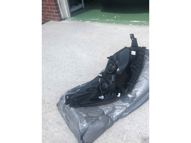 2013-2016 Ford Escape Headlight