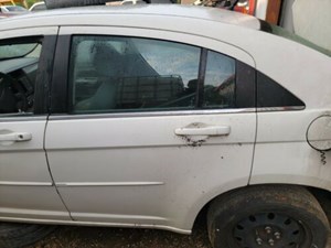 2008 Chrsler Sebring Left Drivers Rear Power Door Assembly  White In Color Code