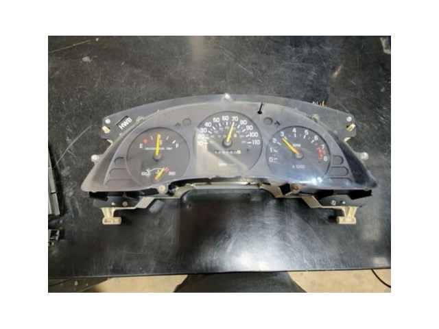 1995-1999 Monte Carlo Instrument Cluster Gauges Speed Odo  126,000 Miles
