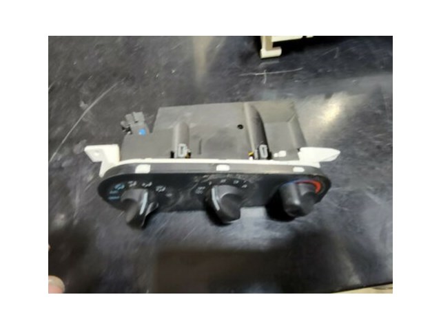 1995-1999 Monte Carlo Heater And Ac Switch Controlls