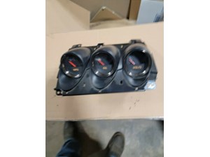 2005-2006 Altima Center Dash Gauges And Pod