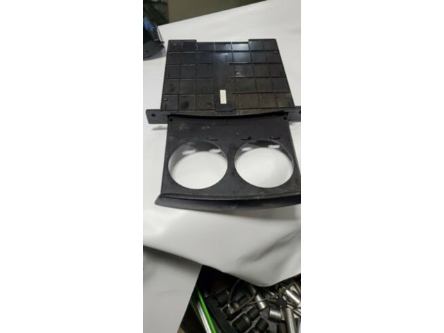 2003 Kia Sportage In Dash Cup Holder