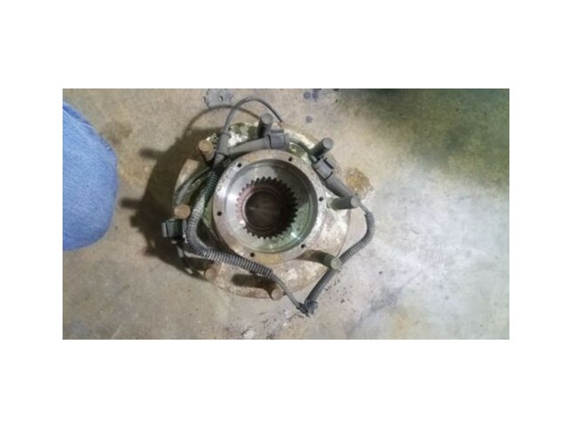2004 f250 4x4 front hub