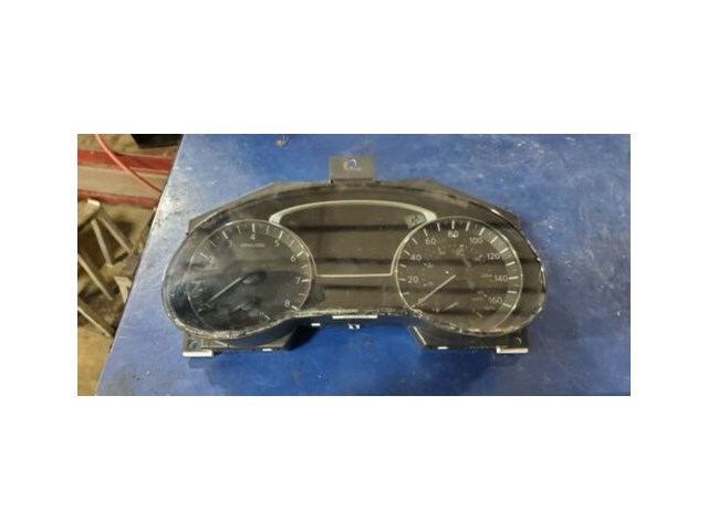2013-15 Nissan Altima Instrument Cluster  70,000 Miles 