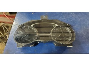 2013-15 Nissan Altima Instrument Cluster  70,000 Miles 
