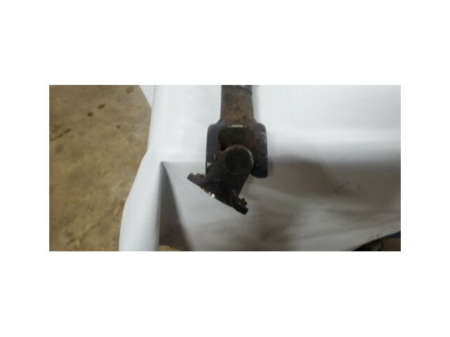 1986 - 1995 Nissanpathfinder & Pickup Front Drive Shaft 4x4