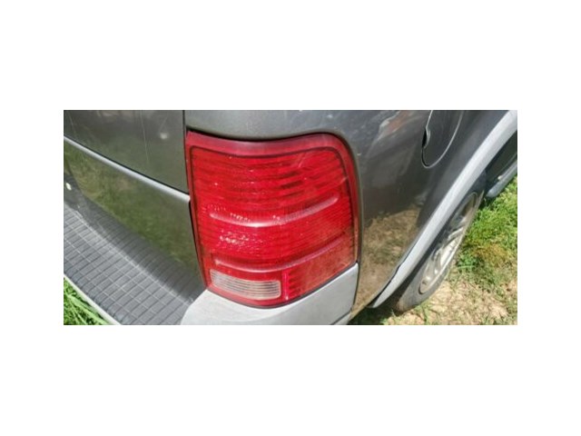 2002 Ford Explore Right Taillight