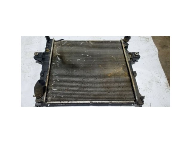 2004 Jeep Grand Cheerokee Radiator 4.0 Oem