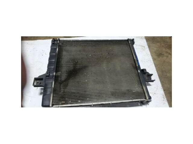 2004 Jeep Grand Cheerokee Radiator 4.0 Oem