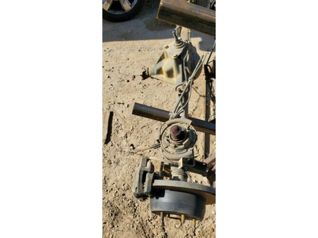 2004 Jeep Cherokee Rear End 35 Spline 3:55 Gear