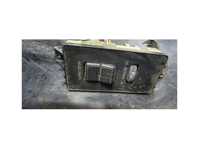 1994-1996 Olds 98 Headlight Switch 7 Pin