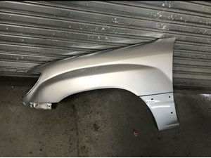 2006 Lexus LX 470 Left side Driver Fender