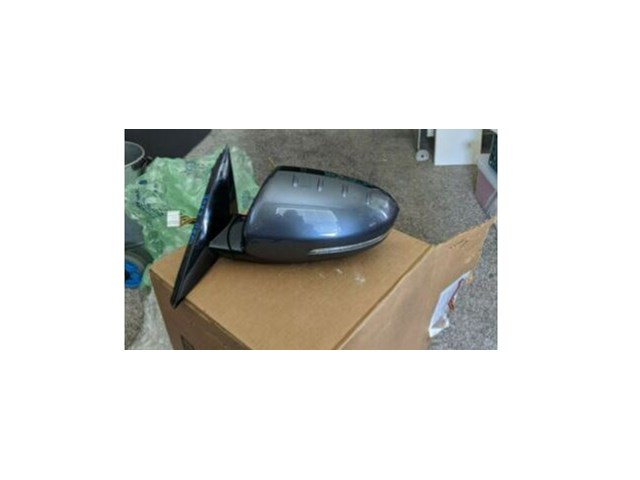 2014, 2015, 2016 Kia Cadenza Driver Side Rear View Mirror
