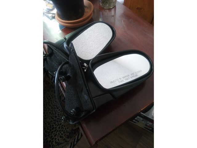 2004 Saturn L-Series Rear View Mirror