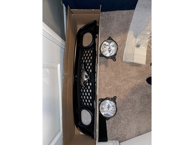 2014 Ford Mustang Grille with Oem lights