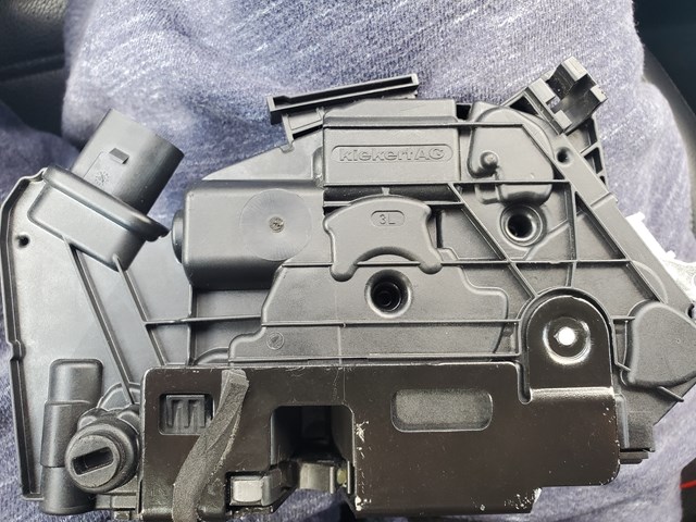 2010 Volkswagen CC Door Lock Actuator
