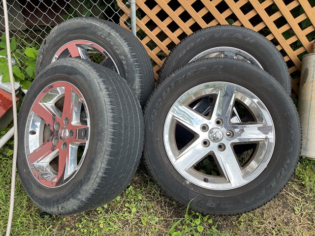2016 Dodge Ram 1500 Stock Wheel & Tire Set 