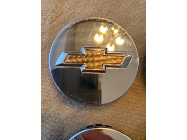 2015 Chevy Camaro Wheel Center Cap or 2015 Chevy SS