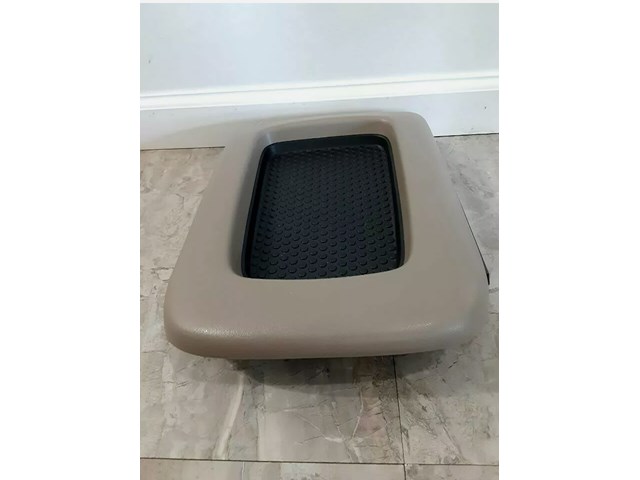 03-06 Chevy tahoe center console lid