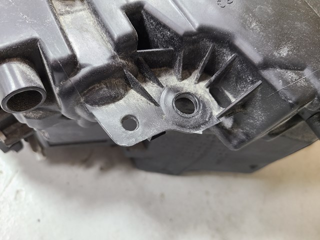 2019 Volvo XC70/XC40 Right Passenger Side Headlight