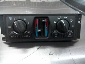 Temperature Control With Dual Zone Opt CJ3 Fits 00-03 IMPALA 84063