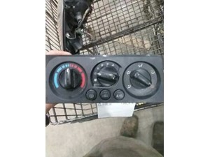 Temperature Control LHD Manual Temperature Control Fits 00-04 LEGACY 78069