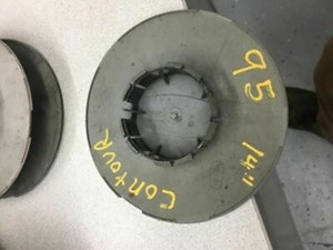 CONTOUR   1995 Center Cap (Wheel) 35290