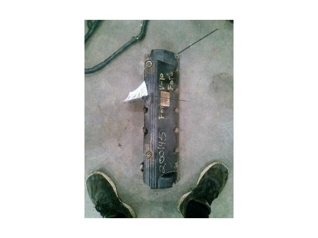 E350      1997 Valve Cover 106214