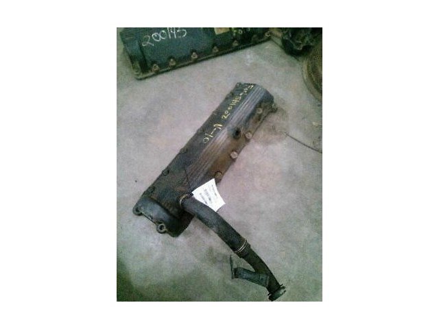 E350      1997 Valve Cover 106215