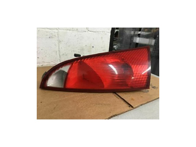 Driver Left Tail Light Hatchback 5 Door Fits 00-07 FOCUS 52060