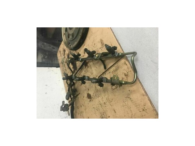 Fuel Injection Parts Fuel Injector Fits 01-03 INFINITI QX4 34611