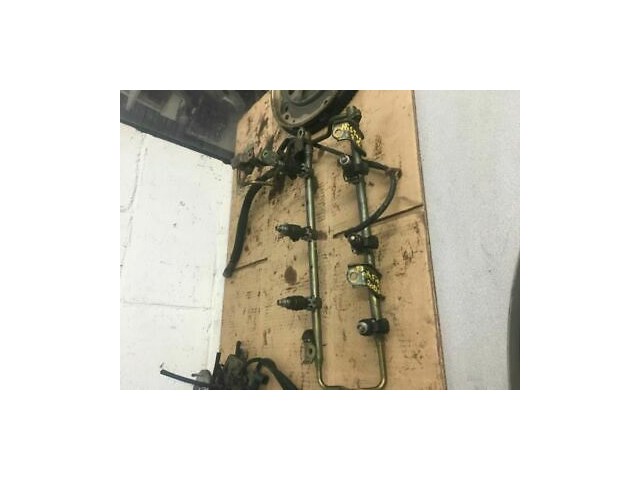 Fuel Injection Parts Fuel Injector Fits 01-03 INFINITI QX4 34611