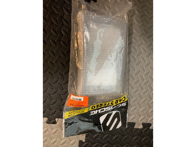 Brand New VW 2006-Up Volkswagen (Beetle-GTI) Dash Trim Radio Installation Kit