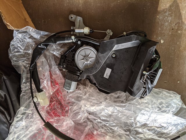 2004-2010 Toyota Sienna Door Lock Actuator