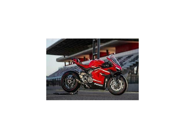 2021 Ducati Superleggera used 700 kms. as new Factory Warranty Akrapovic Exhaust
