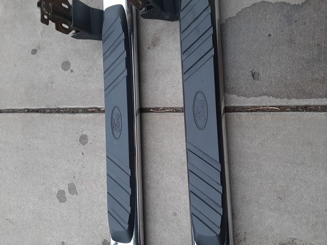 2011 Ford F250 Running Board