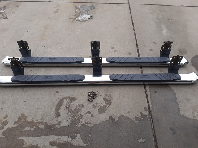 2011 Ford F250 Running Board