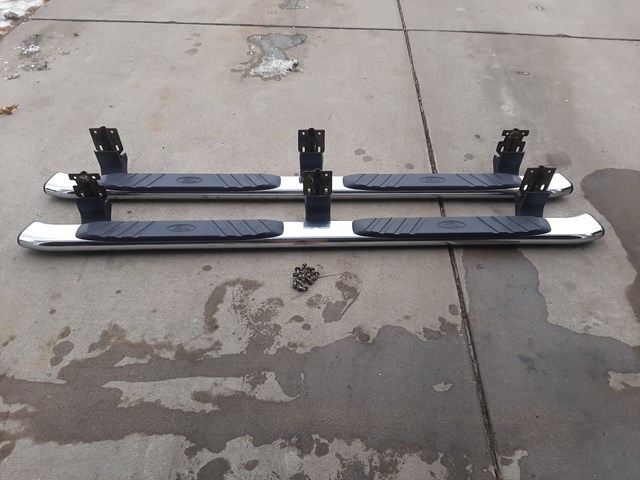 2011 Ford F250 Running Board
