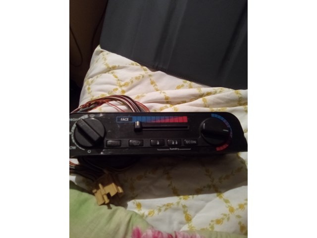 1996 Jaguar XK150 Climate Control